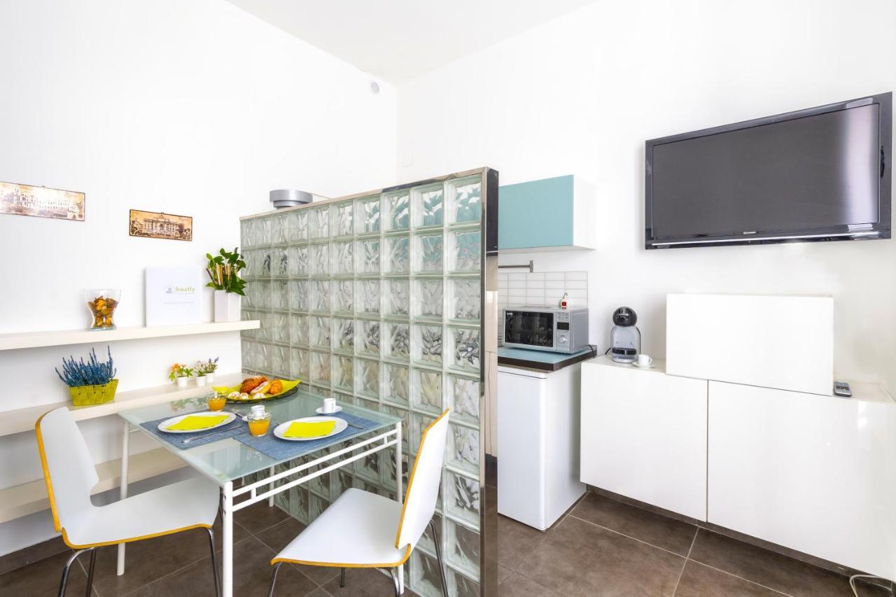 Hostly - Nicole Apartment Volturno- Full Rome Center Екстериор снимка