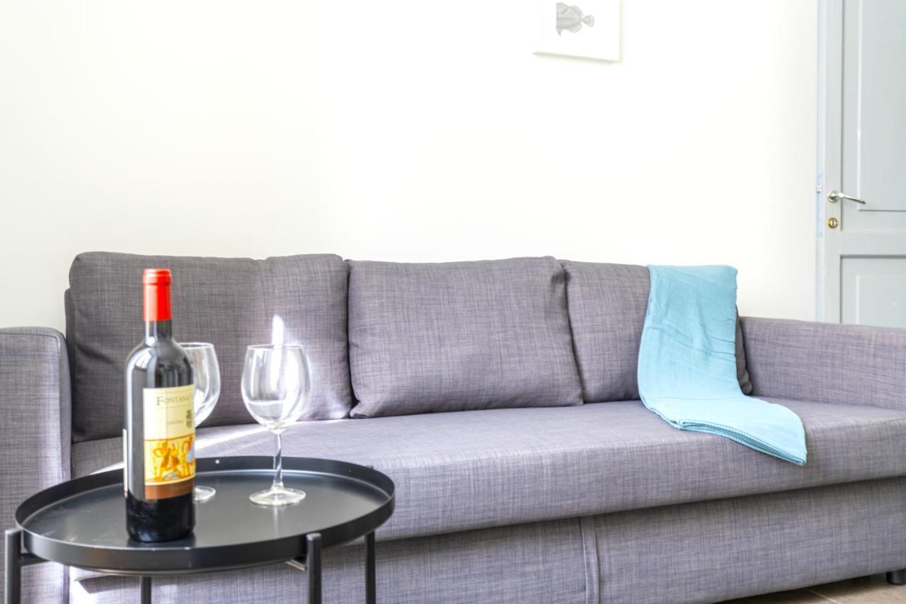 Hostly - Nicole Apartment Volturno- Full Rome Center Екстериор снимка