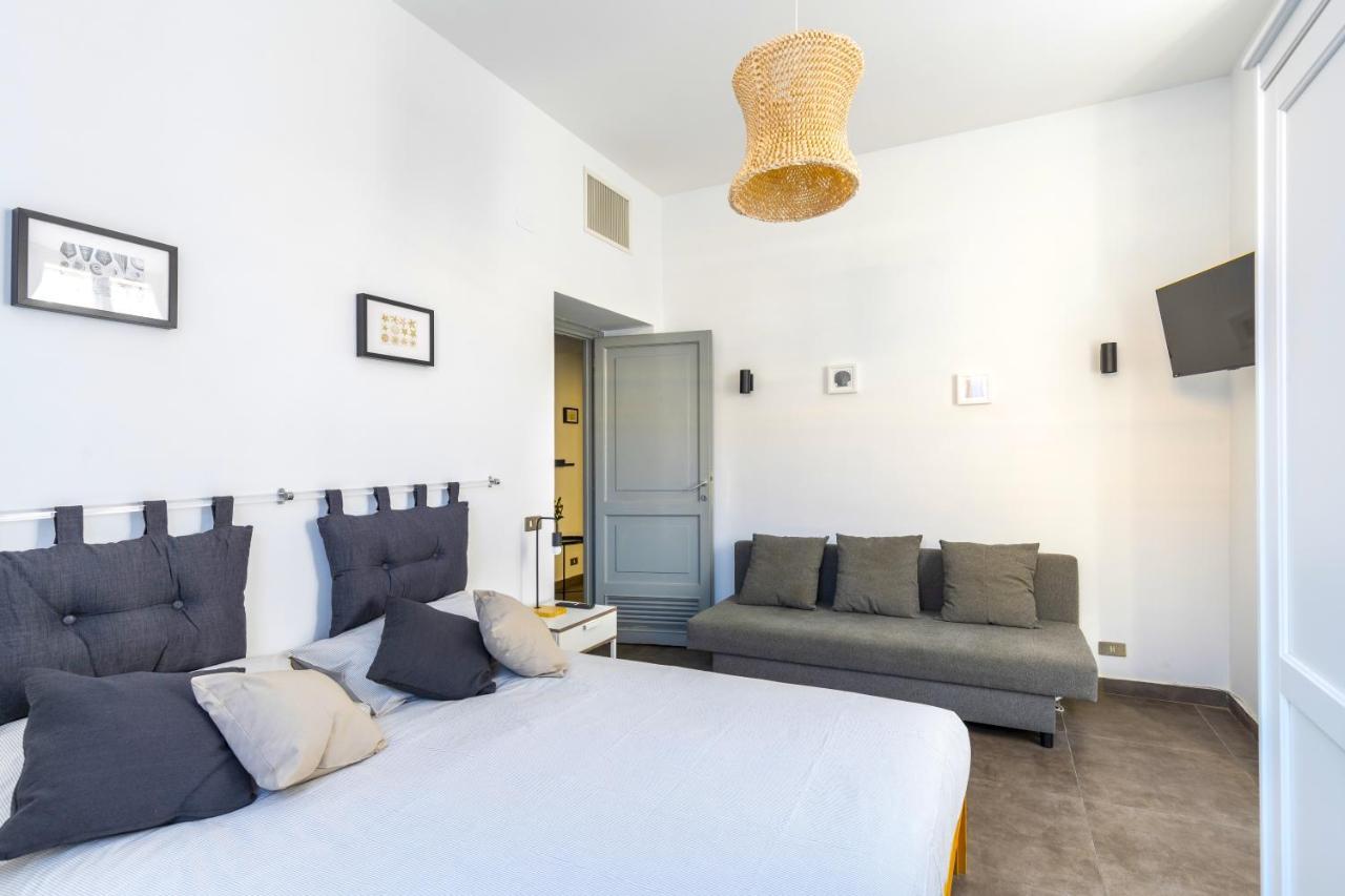 Hostly - Nicole Apartment Volturno- Full Rome Center Екстериор снимка