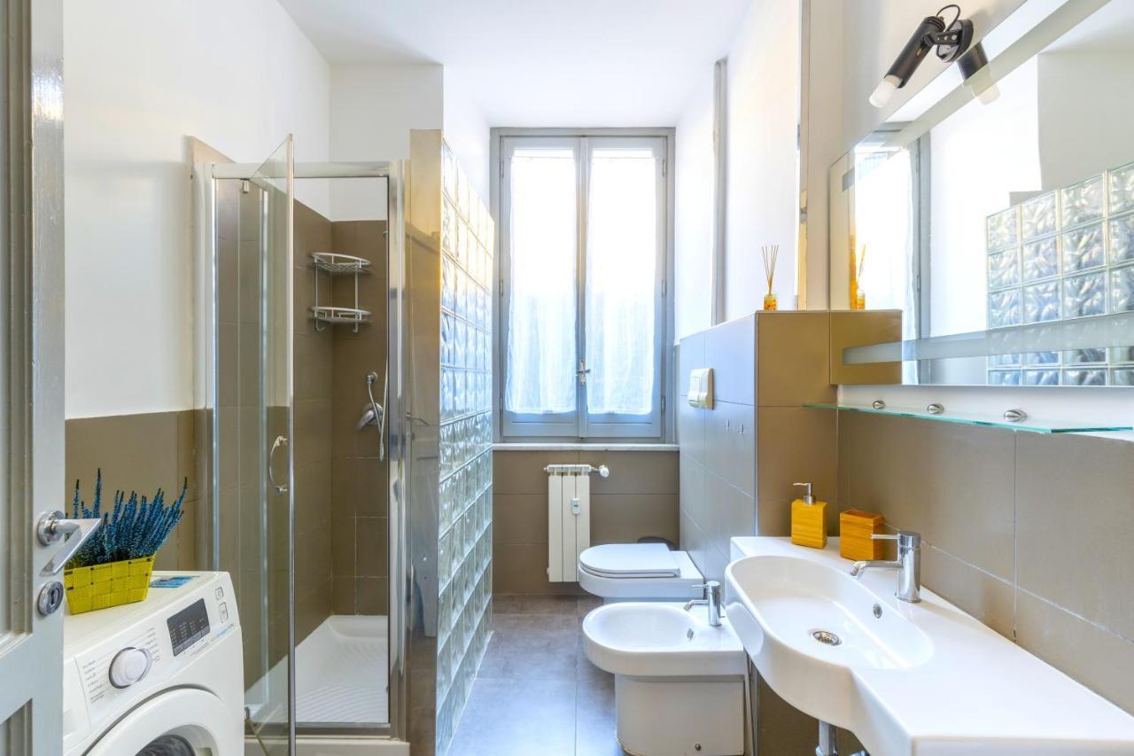 Hostly - Nicole Apartment Volturno- Full Rome Center Екстериор снимка