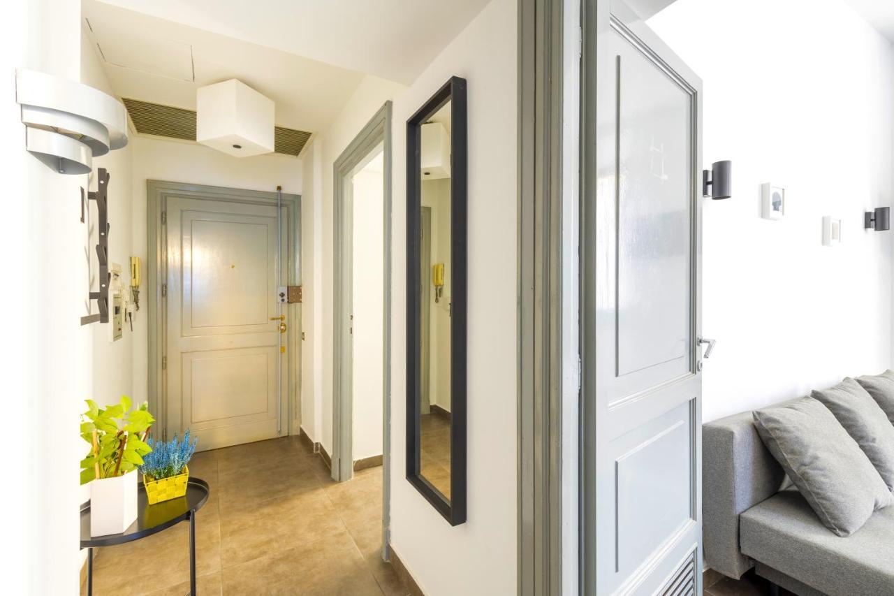 Hostly - Nicole Apartment Volturno- Full Rome Center Екстериор снимка