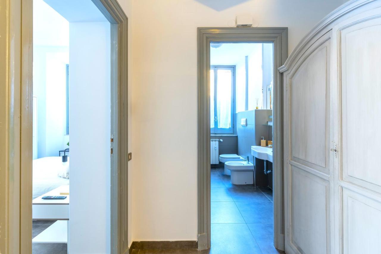 Hostly - Nicole Apartment Volturno- Full Rome Center Екстериор снимка